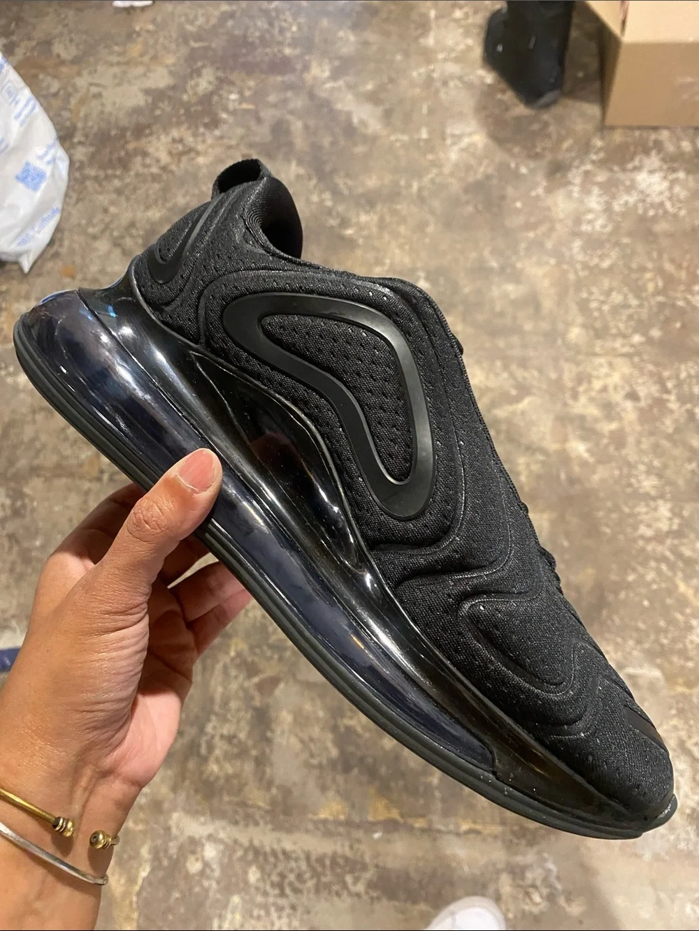 Nike Men's Black Air Max 720 Sneakers